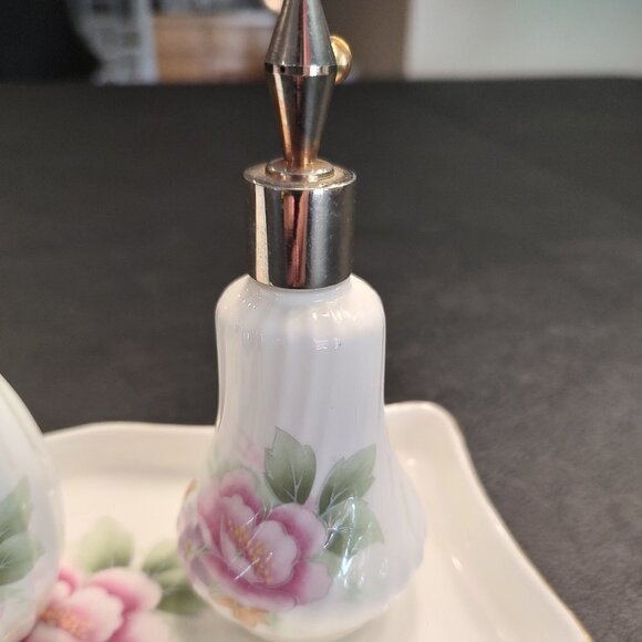3 piece Porcelain Vanity Set (Tray, Vase, Perfume Automizer) - Picture 4 of 13